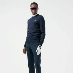 Jlindeberg J.Lindeberg Gus Golf Sweater 11 Jlindeberg J.Lindeberg Gus Golf Sweater -Golf Shirts Sales J.Lindeberg SS22 Gus Golf Sweater GMKW05753 6855 Code SWLIN060 M JL Navy White Model 1