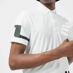 Jlindeberg J.Lindeberg Heath Golf Polo Shirt -Golf Shirts Sales J.Lindeberg SS22 Heath Regular Fit Polo GMJT06335 0000 Code SHLIN062 M White Model 2