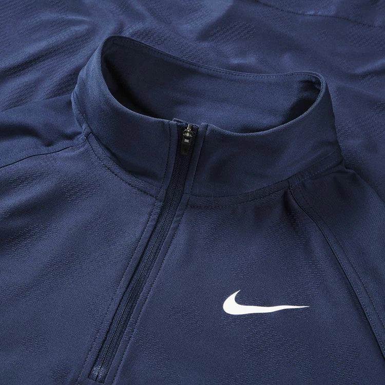 Nike Dry Advance Tour 1/2 Zip Golf Sweater 4 Nike Dry Advance Tour 1/2 Zip Golf Sweater - Image 2