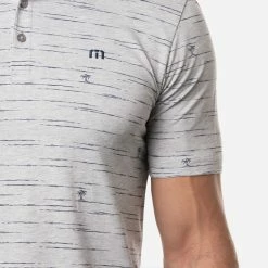 TravisMathew Draggin Anchor Golf Polo Shirt 12 TravisMathew Draggin Anchor Golf Polo Shirt -Golf Shirts Sales Travis Mathew SS21 Draggin Anchor Golf Polo Shirt 1MW108 Code SHTRA052 Heather Light Grey Model 2