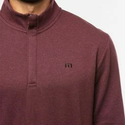 TravisMathew Cloud 2.0 1/4 Zip Golf Sweater 12 TravisMathew Cloud 2.0 1/4 Zip Golf Sweater -Golf Shirts Sales Travis Mathew SS22 Cloud Quaterzip 2.0 Sweater 1MS309 Code SWTRA014 Heather Dark Red Model 2